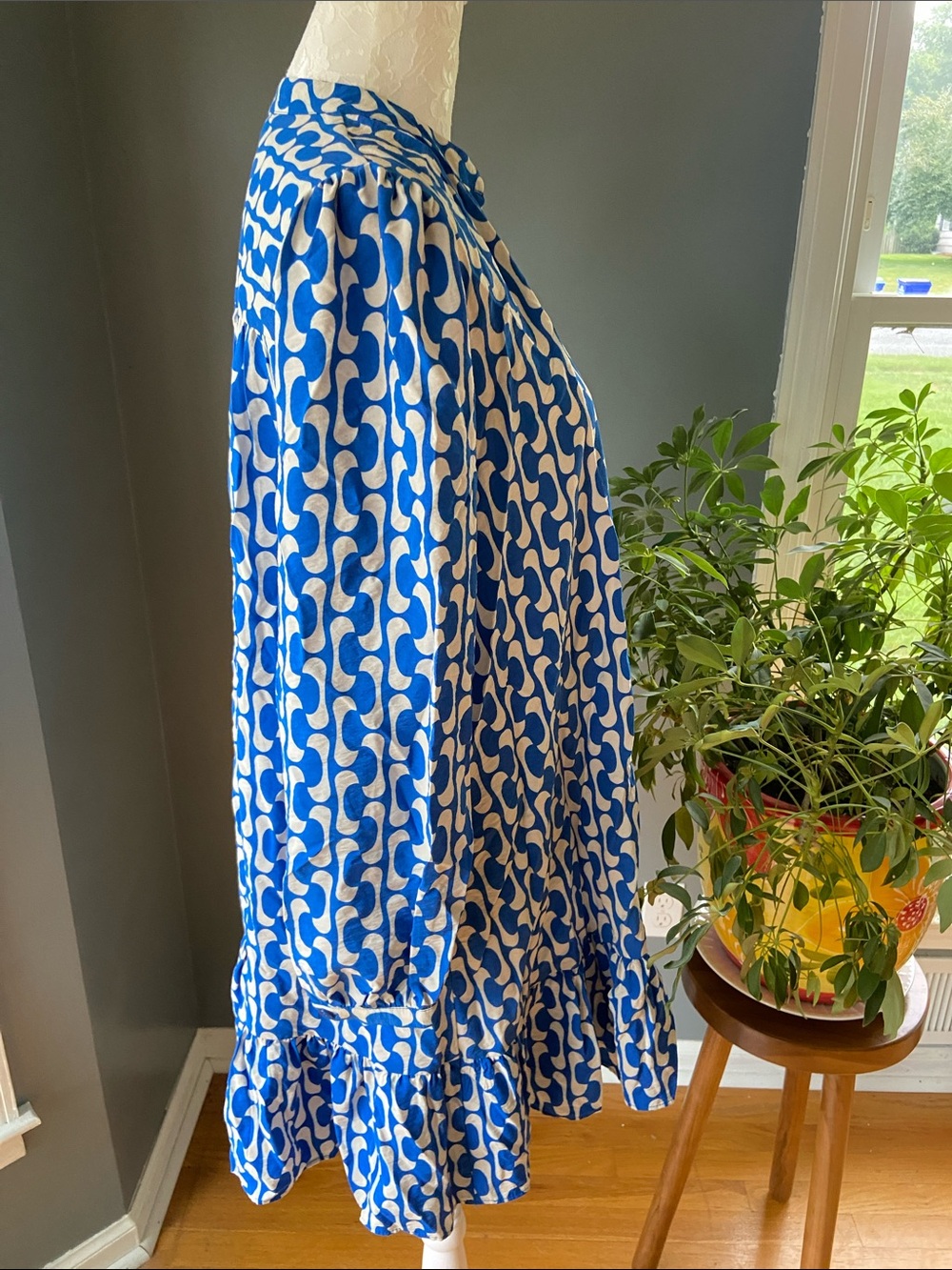 Zara Blue & White Geometric V-Neck Dress Size Small - Picture 6 of 8